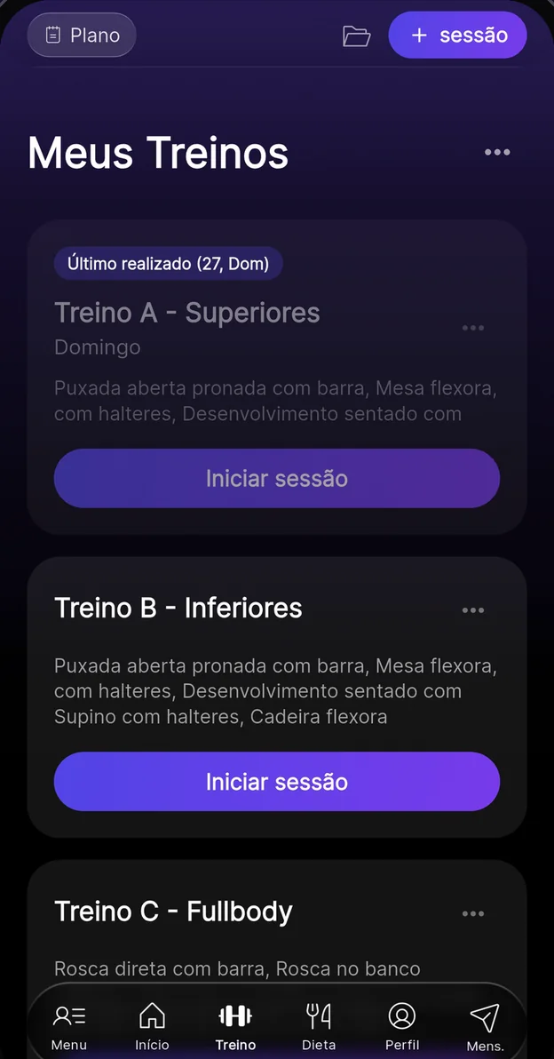 Lista de sessões de treino do aluno no app Premium Coach — Treino A, B e C